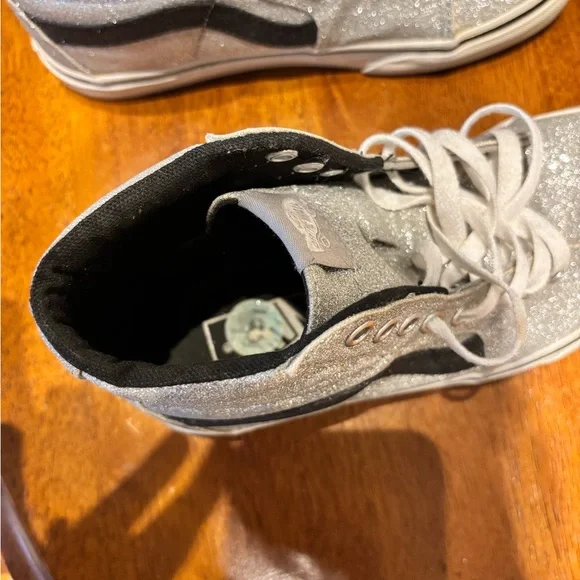 🩵 Vans Glitter High-Top Sneakers - Silver and Black size women’s 7.5 men’s 6.0 - Picture 3 of 8